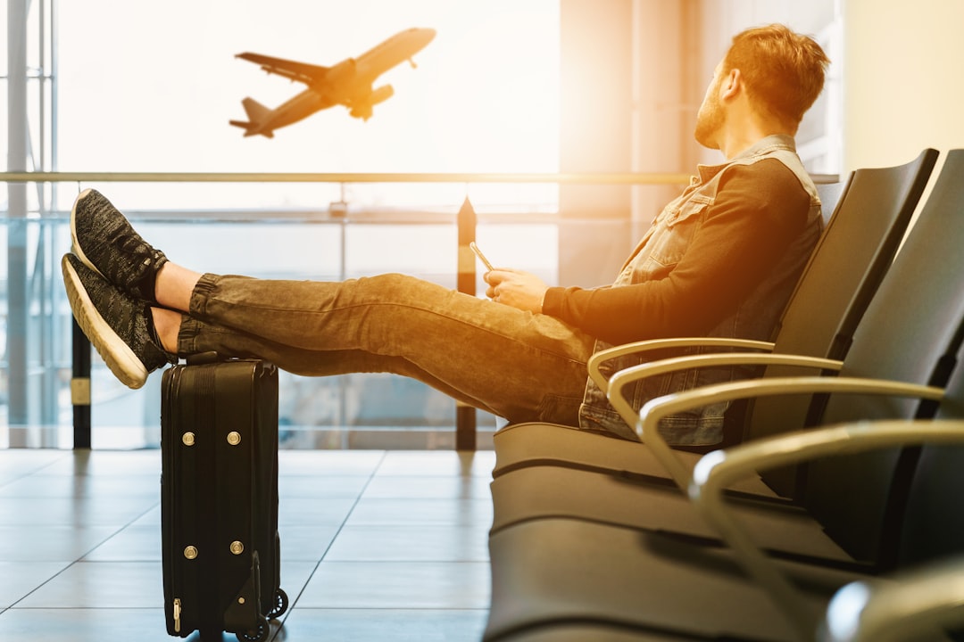 Người nước ngoài chuẩn bị rời Nhật Bản, làm thủ tục hoàn tiền nenkin